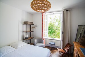 2 habitaciones, tabla de planchar con plancha y wifi gratis 