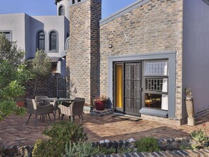 Outdoor dining - Nautical @ Salt Shore Studios, luxury mountain facing studio apartment (Hermanus)
