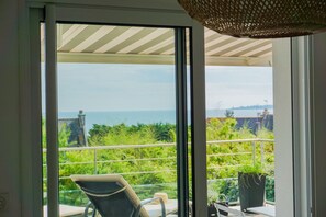 Interior - -La Terrasse- T2 avec Terrasse vue mer (Concarneau)