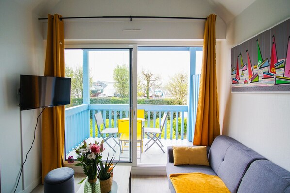 TV - -Octant-Magnifique T1bis à Port La Forêt Fouesnant (La Forêt-Fouesnant)