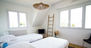 3 bedrooms, iron/ironing board, travel cot, free WiFi - -ERNEST-Maison avec jardin à 200m des plages (Concarneau)