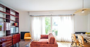 Televisie en een tafeltennistafel