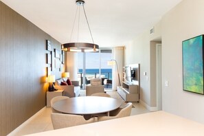 Interior - Resort Condo stunning white sand beaches by RedAwning (Hollywood Beach)