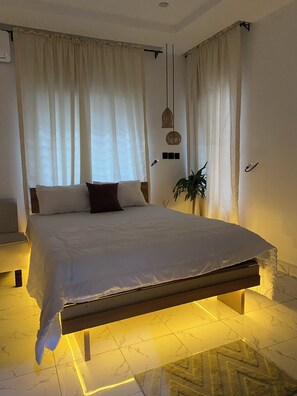 1 bedroom, free WiFi, bed sheets