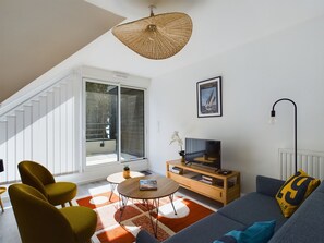 TV - -DOOLIN- Appartement proche de la mer (Concarneau)