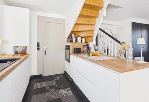 Fridge, oven, dishwasher, coffee/tea maker - -COTTAGE- Maison chaleureuse en bord de mer (Trégunc)