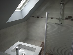 Shower, hair dryer - Renovated house in Névez "Des Lys D'Océan (Névez)