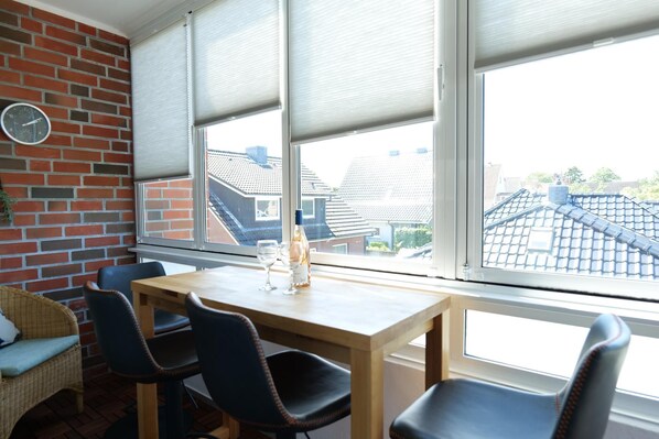 Dining - Apartment house Witthöhn, Witthöhn- Nord Nr. 2, Whg.7 Nordseeglück, 27476 Cuxhaven- Sahlenburg (Cuxhaven -Sahlenburg)