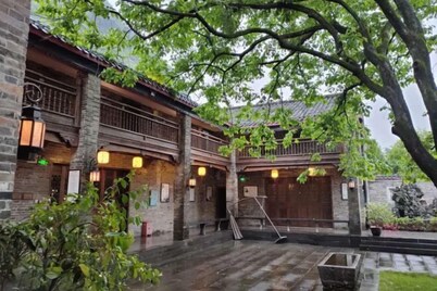 Huangyao Bandao Hotel