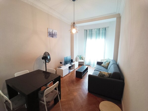 TV - Charming T2 apartment in Nice city center (Nice)