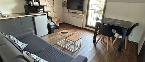 Smart TV, video games