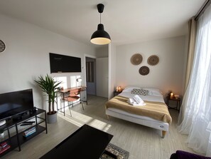 1 Schlafzimmer, Schreibtisch, Bügeleisen/Bügelbrett, WLAN