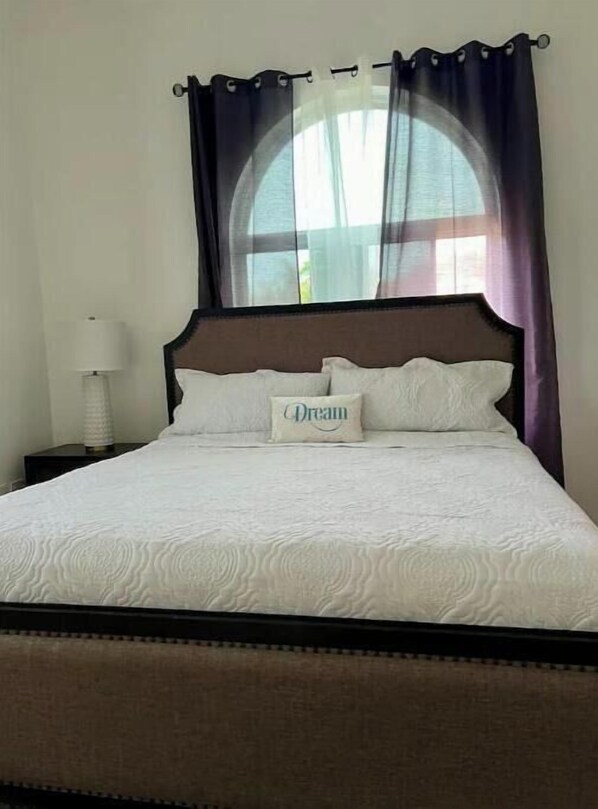 3 dormitorios, escritorio, tabla de planchar con plancha y wifi gratis