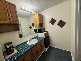 Honeymoon Suite | Bathroom