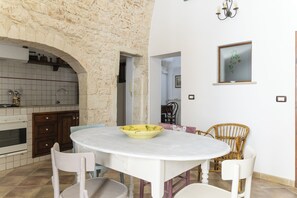Apartment, Balcony, City View | Private kitchen