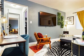 Smart TV, video games