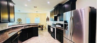 Casa Divina: Private Pool Grilling  Games