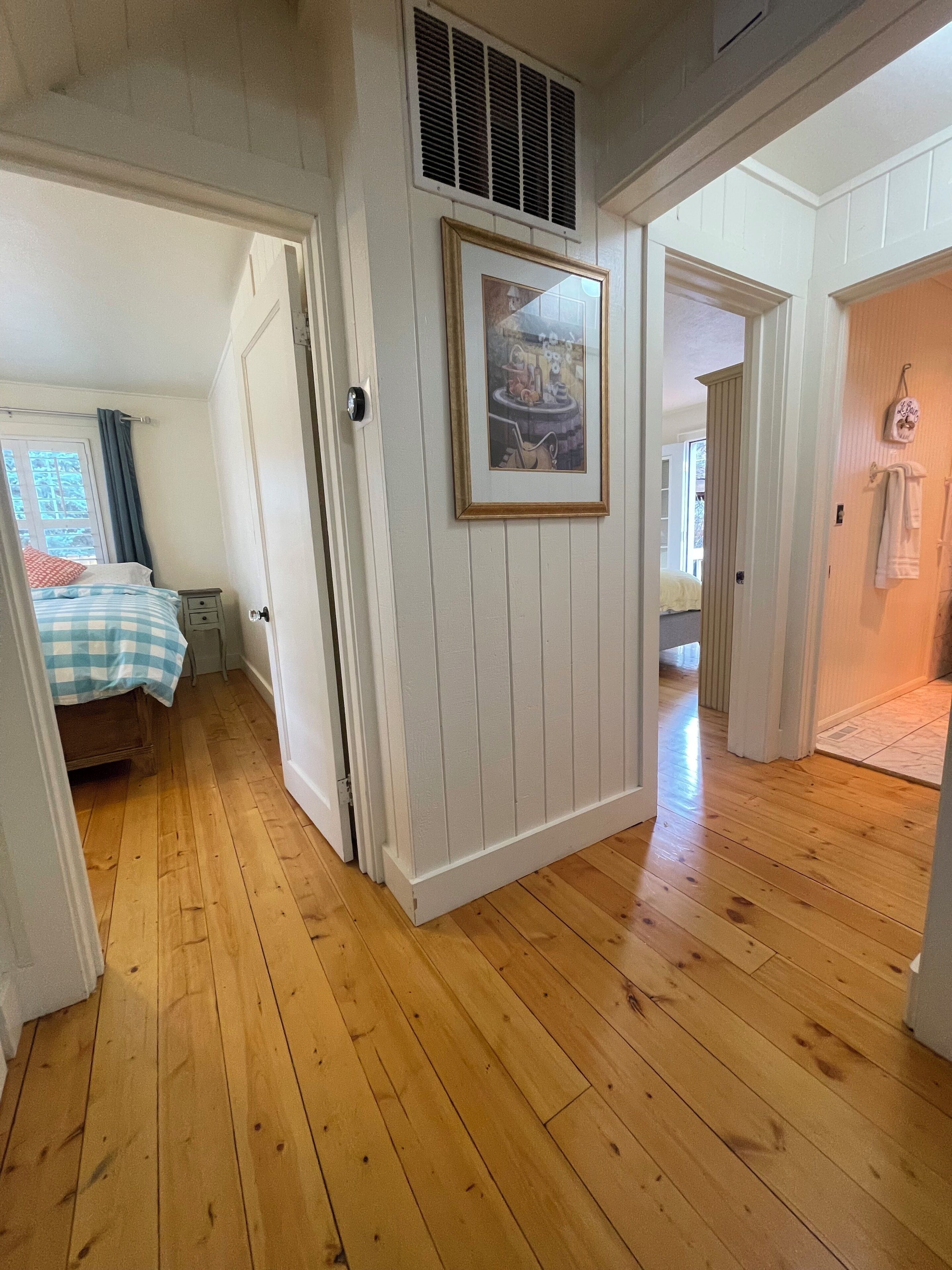 4 bedrooms, desk, iron/ironing board, free WiFi