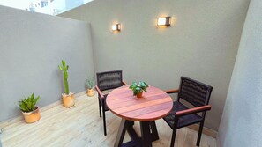 Superior Apartment | Tempat makan luar
