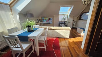 Apartment | 1 bedroom, iron/ironing board, free WiFi, bed sheets