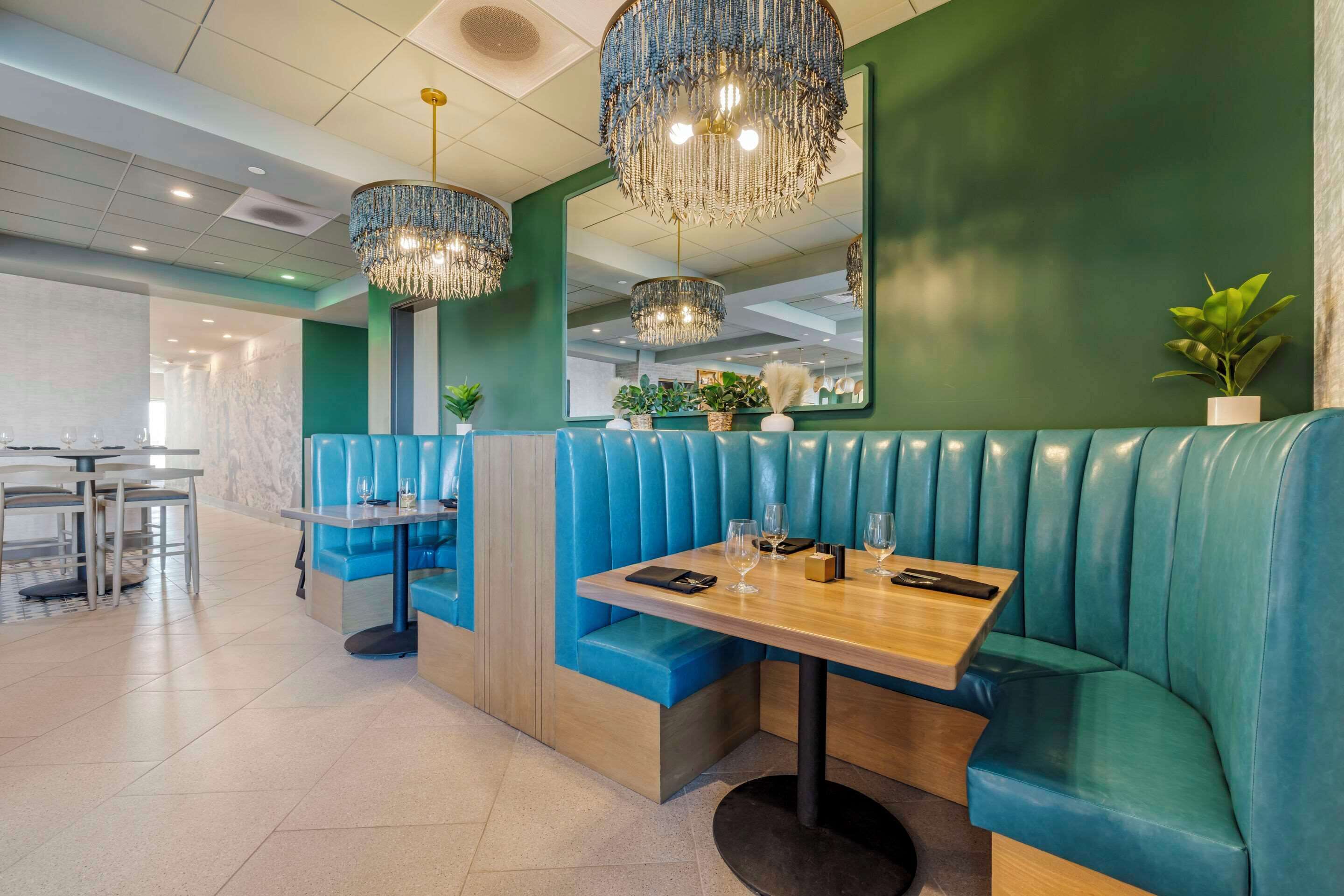 Breakfast, lunch, dinner served; Californian cuisine 