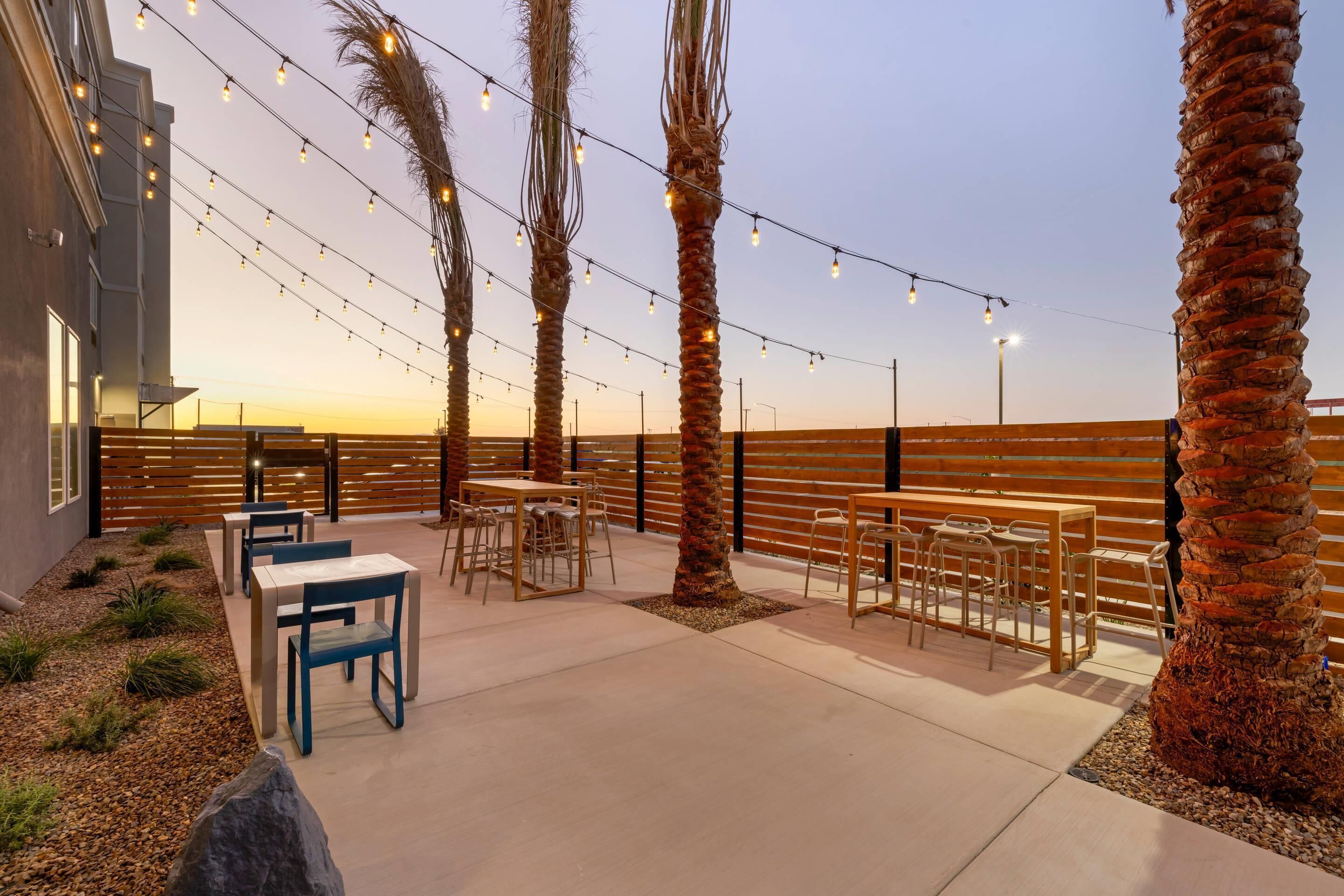 المنشأة من الخارج