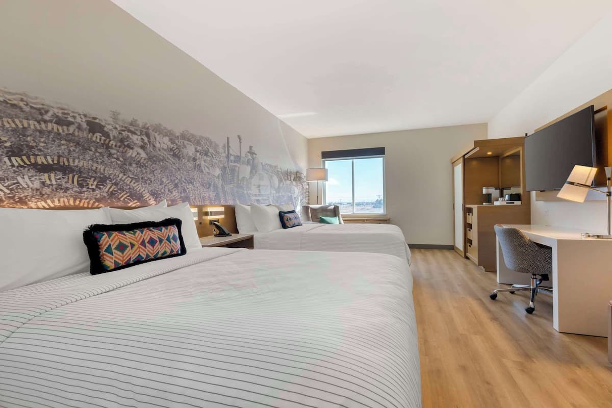 1 bedroom, in-room safe, desk, laptop workspace