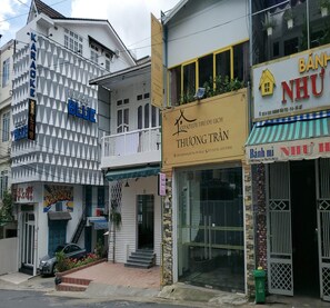 Fachada de la propiedad