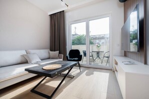 Smart TV - Łódź Wólczańska - Workspace & Balcony - by Rentujemy (Lódz)