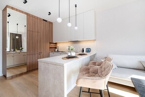 Interior - Łódź Wólczańska - Workspace & Balcony - by Rentujemy (Lódz)