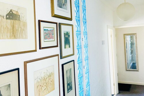 3bed Apartment Sleeps 6 - Free Parking, Wifi