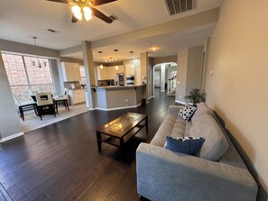 スマートテレビ、暖炉