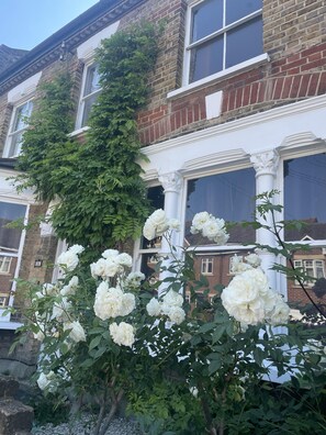 A brick house with white columns and large windows. - Traditional Elegant Spacious English Home, 4bdr (London)
