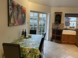 Rumah | Tempat makan