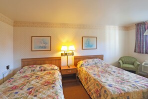 Room, 2 Double Beds, Non Smoking | Iron/ironing board, bed sheets - Hotel O Relax Inn Lewisburg near I-64 (Lewisburg)