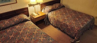 Hotel O Relax Inn Lewisburg near I-64