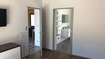 4 chambres, fer et planche Ă repasser, Wi-Fi