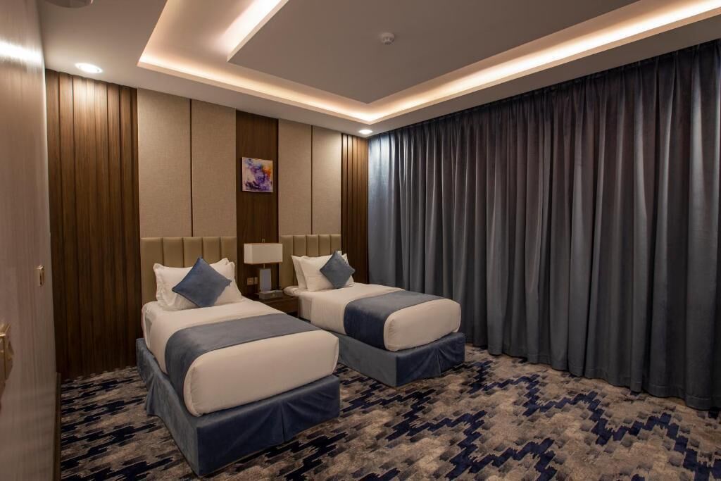 In-room safe, blackout curtains, soundproofing, iron/ironing board