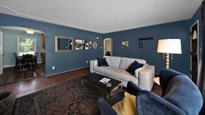 Unclassified image, 3 of 26, button - Comfortable home near river access trail (Redding)