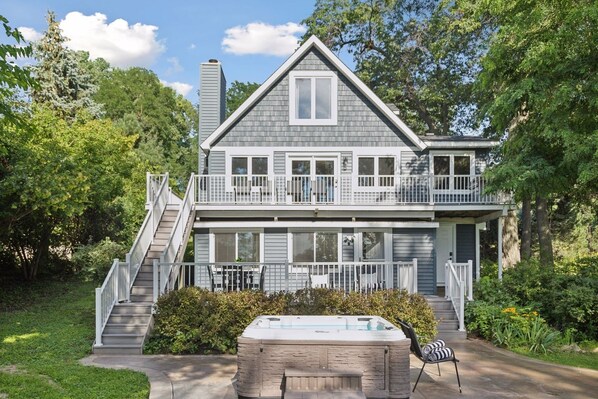 Exterior - Lakefront Getaway: Sauna, Hot Tub, Firepit & More! by RedAwning (Shoreview)