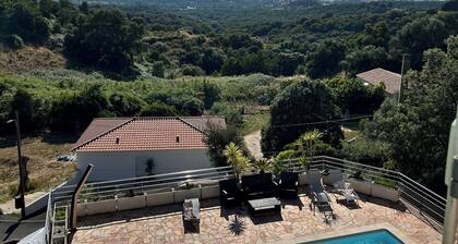 F3 in a charming villa in a quiet location shared swimming pool panoramic sea and mountain view