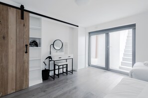 1 bedroom, hypo-allergenic bedding, internet - Wonderful 2 Bed Apartment near Portobello Road (London)