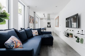 Living area - Wonderful 2 Bed Apartment near Portobello Road (London)