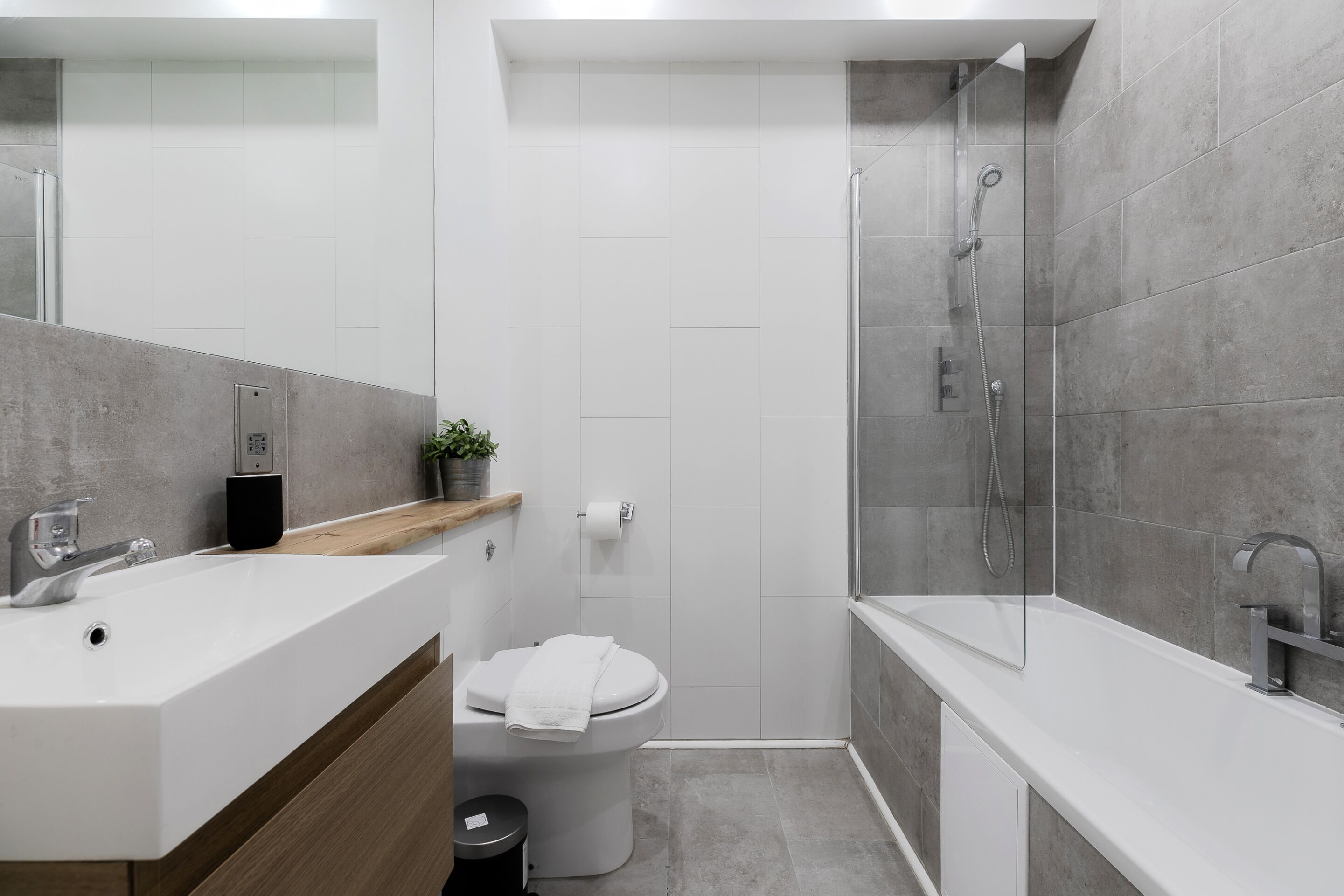 Elite-Apartment, eigenes Bad, Stadtblick | Badezimmer