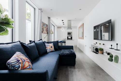 Wonderful 2 Bed Apartment near Portobello Road