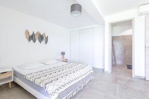 5 chambres, fer et planche à repasser, Wi-Fi gratuit, draps fournis