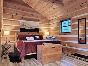 1 bedroom, iron/ironing board, travel cot, free WiFi - Romantic, Private Cabin in Smokies w/view, Hot Tub and Firepit! (Sevierville)