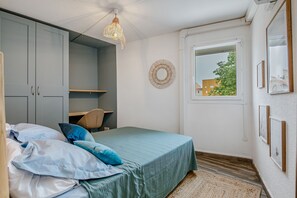 3 Schlafzimmer, Schreibtisch, Bügeleisen/Bügelbrett, kostenloses WLAN