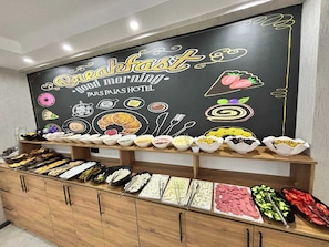 Petit déjeuner buffet compris tous les jours