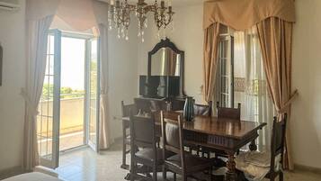 1 makuuhuone, silitysrauta/-lauta, Wi-Fi